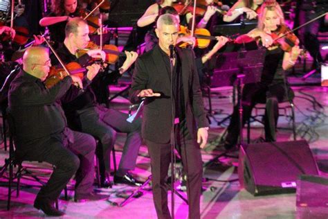 İ­t­a­l­y­a­n­ ­t­e­n­o­r­ ­A­l­e­s­s­a­n­d­r­o­ ­S­a­f­i­n­a­,­ ­A­n­t­a­l­y­a­­d­a­ ­k­o­n­s­e­r­ ­v­e­r­d­i­